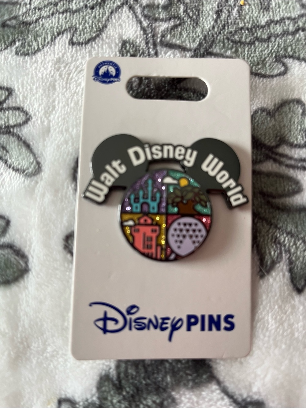 Brand New Beautiful Disney Pin